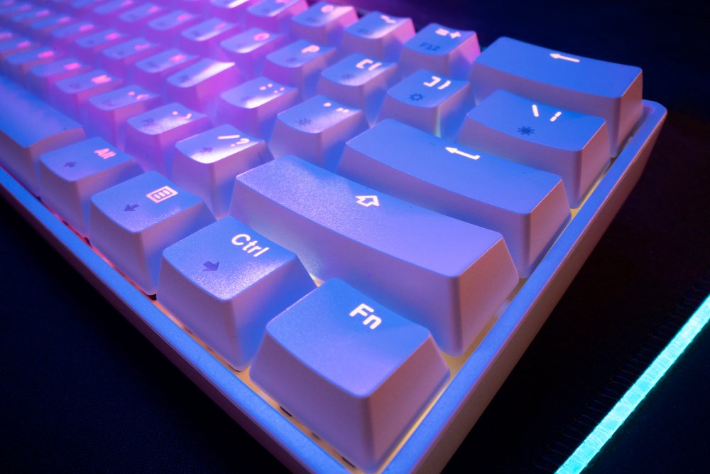 Vale a Pena Investir num Teclado Gamer 60% Premium pra Trabalhar